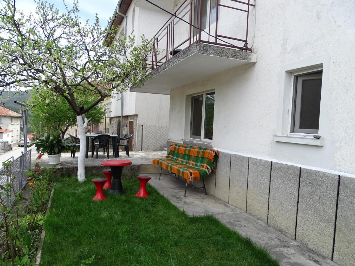 Къща За Гости - Софи, Гр. Девин Exterior foto